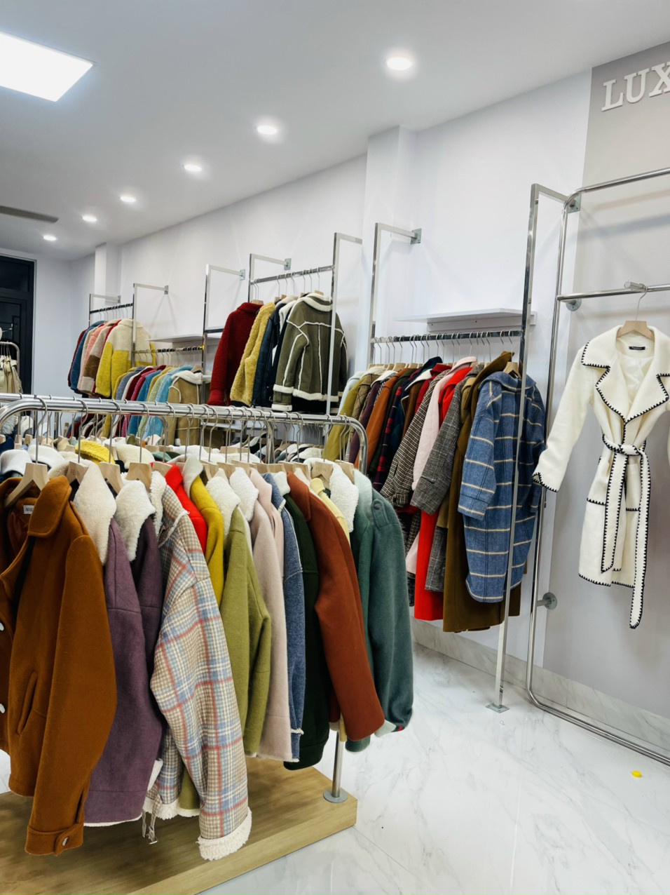 Tổng kho hàng thùng Hà Nội