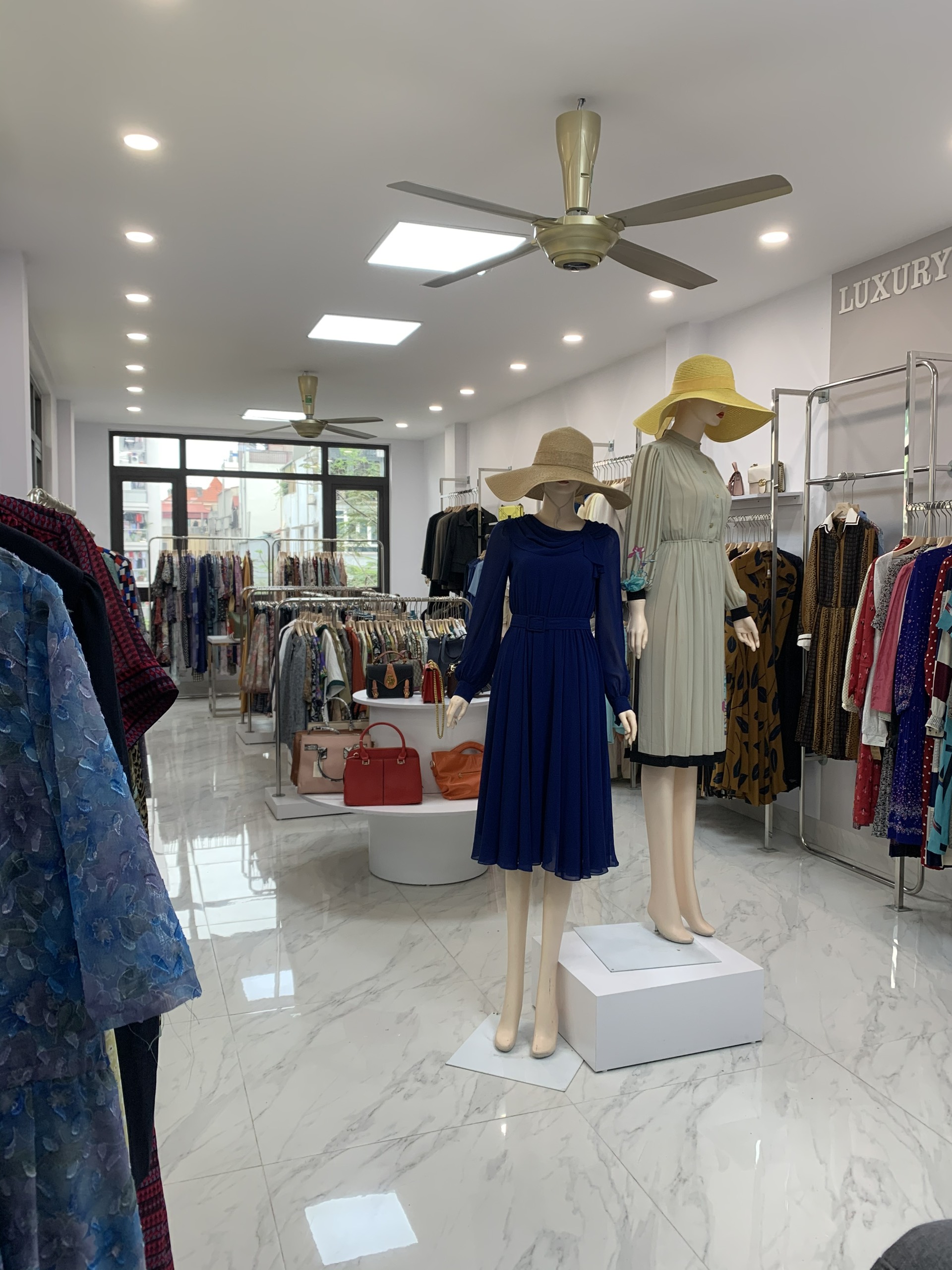 Bán Buôn Quần Áo Hàng Thùng Nguyên Kiện - Tổng kho hàng thùng Miền Bắc